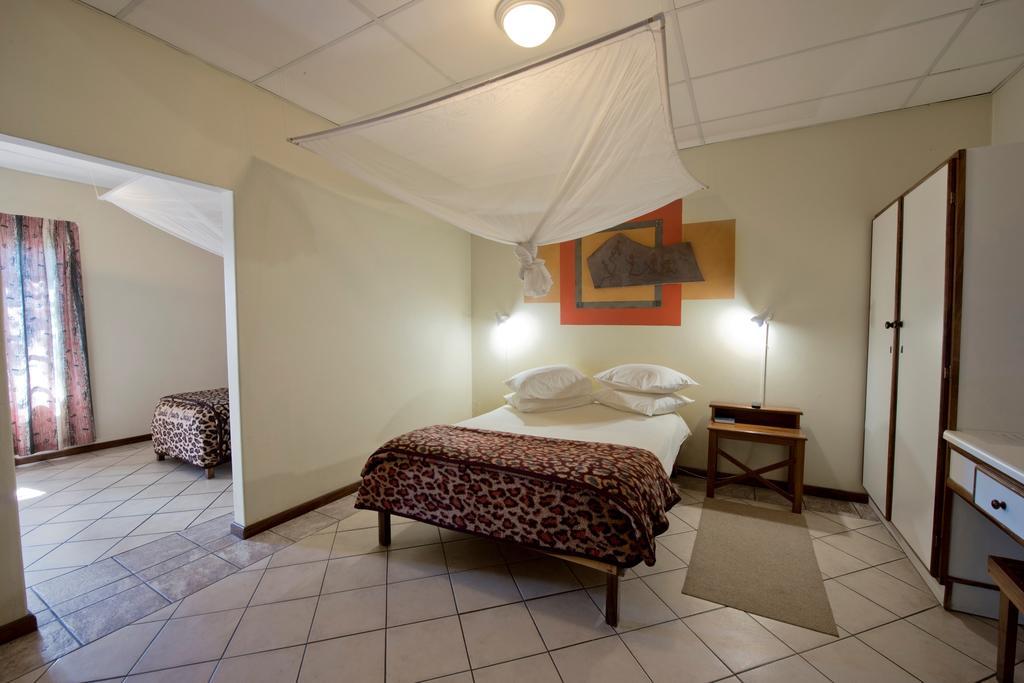 Oshakati Country Hotel Cameră foto